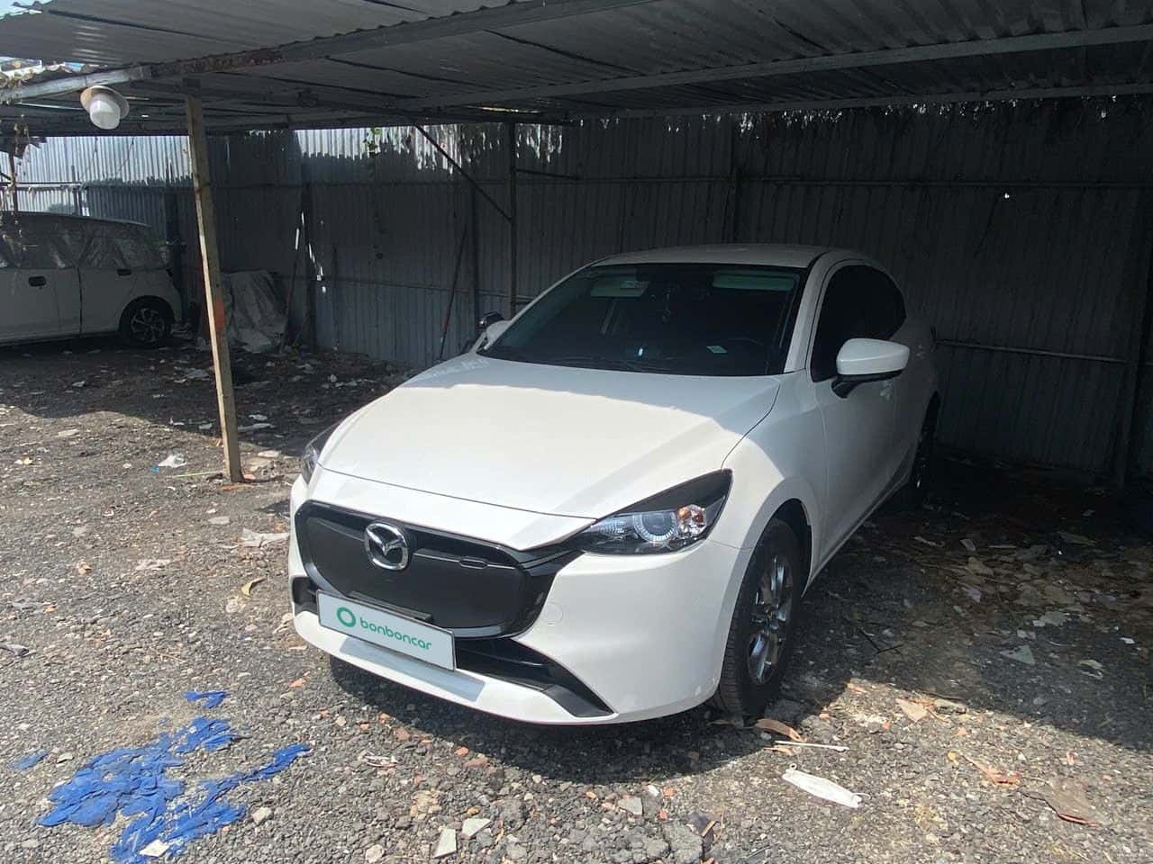 MAZDA 2