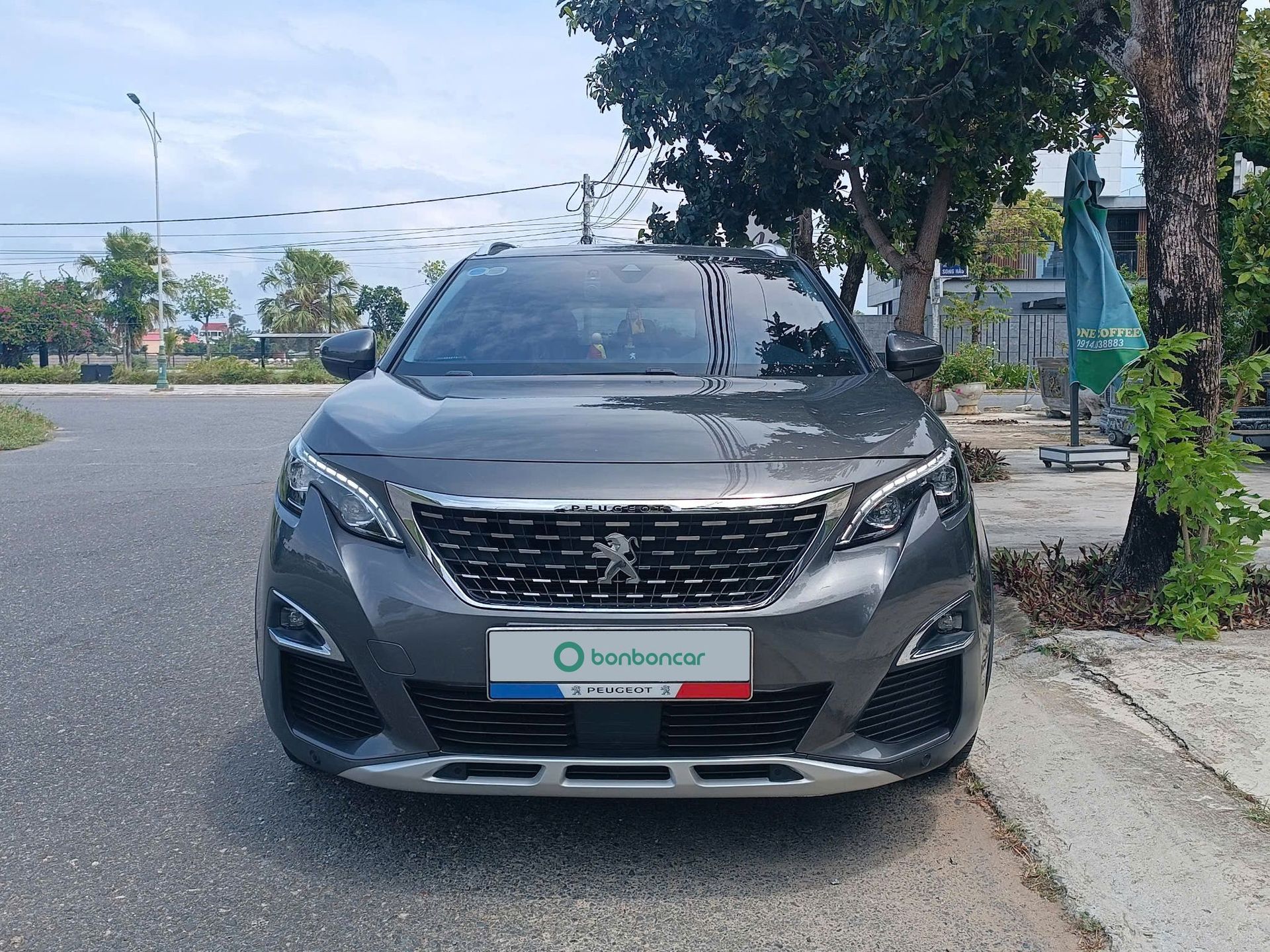 PEUGEOT_5008_003