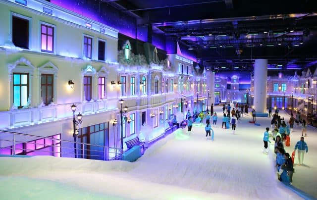 snow town, snow town quận 2, nhà tuyết, thuê xe tự lái, thuê xe, thuê xe tự lái tphcm, 