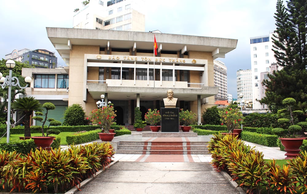 Giá Vé Bảo tàng Tôn Đức Thắng TP.HCM: Lịch Sử, Giá vé Quy Định, Kinh Nghiệm Tham Quan 2025 post image