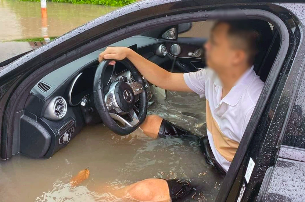Mẹo Phát Hiện Xe Từng Ngập Nước Dù Đã Được Tân Trang post image