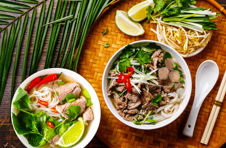 Phở Hà Nội: Hương Vị Tinh Túy Trong Bát Phở Truyền Thống